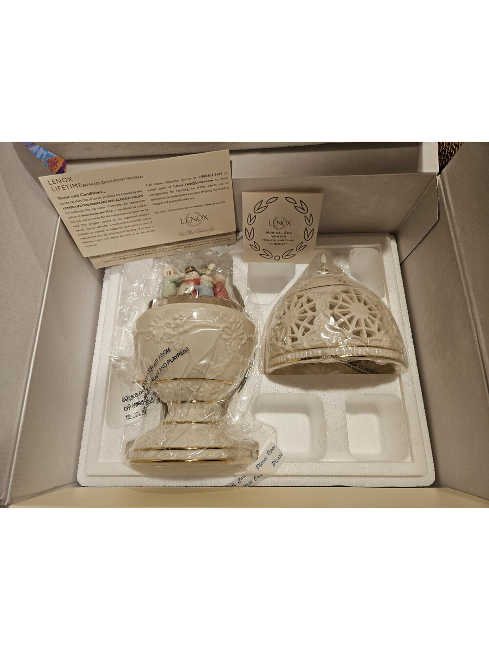 New in Box 4th & final annual Lenox Porcelain Musical Winter Egg "Silent Night"